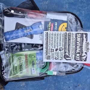 Billbo Baggies Festival Survival Kit – Power Bank, Flashlight, Rain Gear